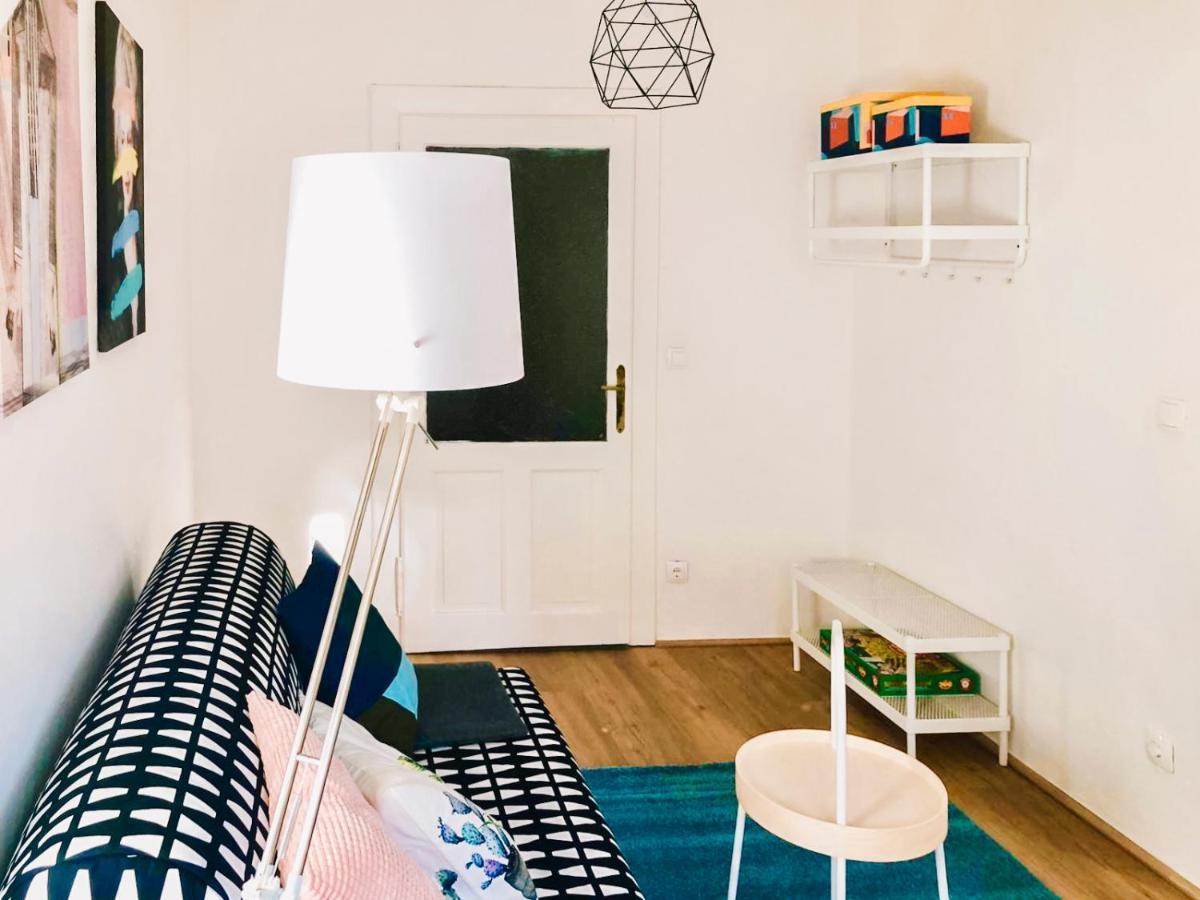 Cozy City Apartment - By Nahuen Suites กราซ ภายนอก รูปภาพ